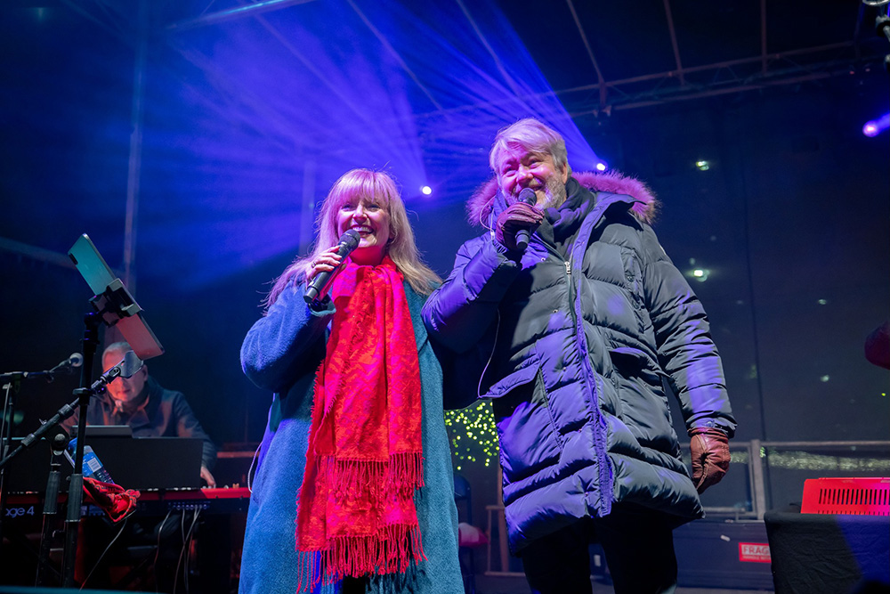 Stappfullt under julekonsert på Tønsberg torv